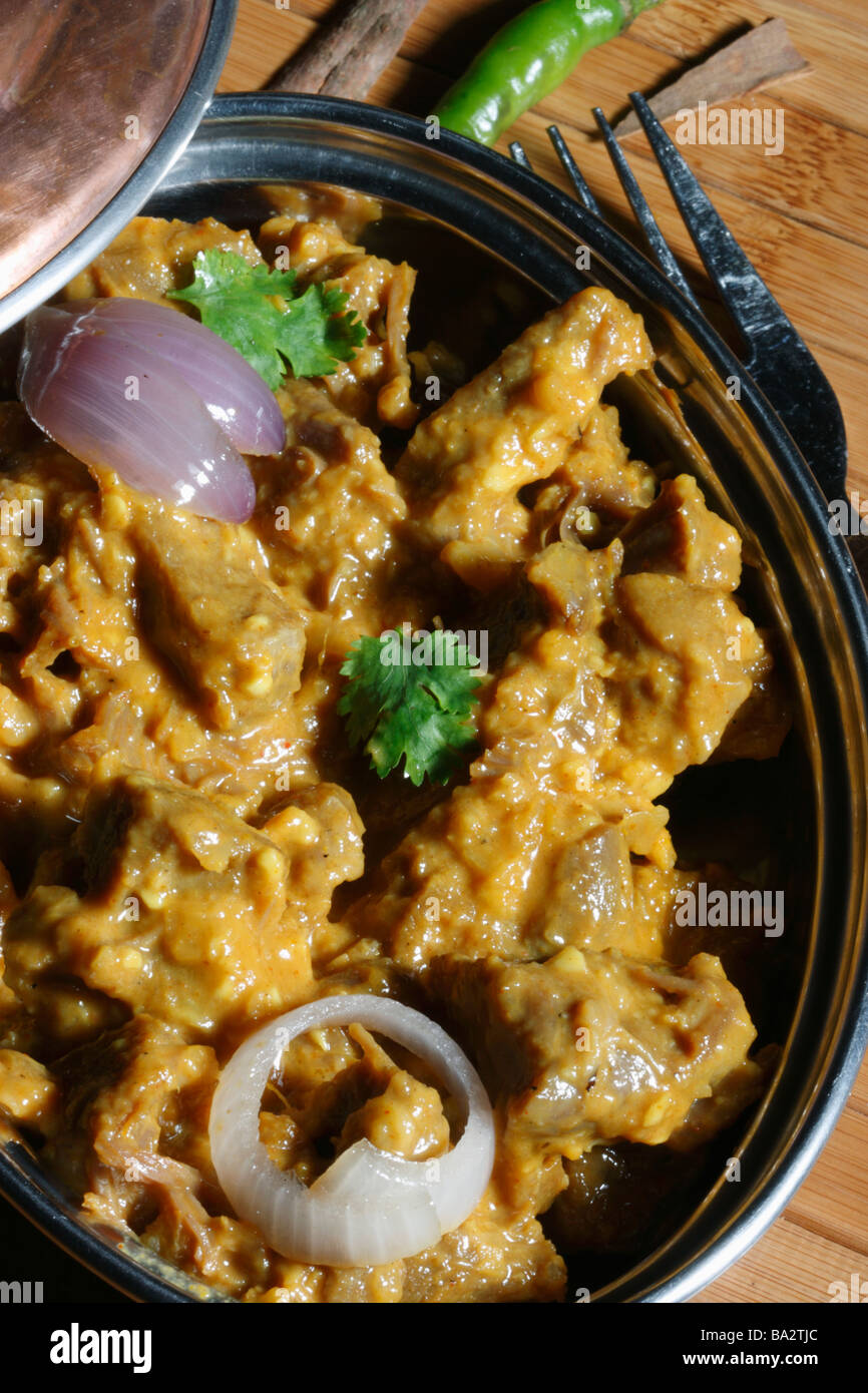 Pasinde è un Piatto non vegetariano da cucina Hyderabadi in cui carni di montone cotto con spezie indiane e latticini Foto Stock