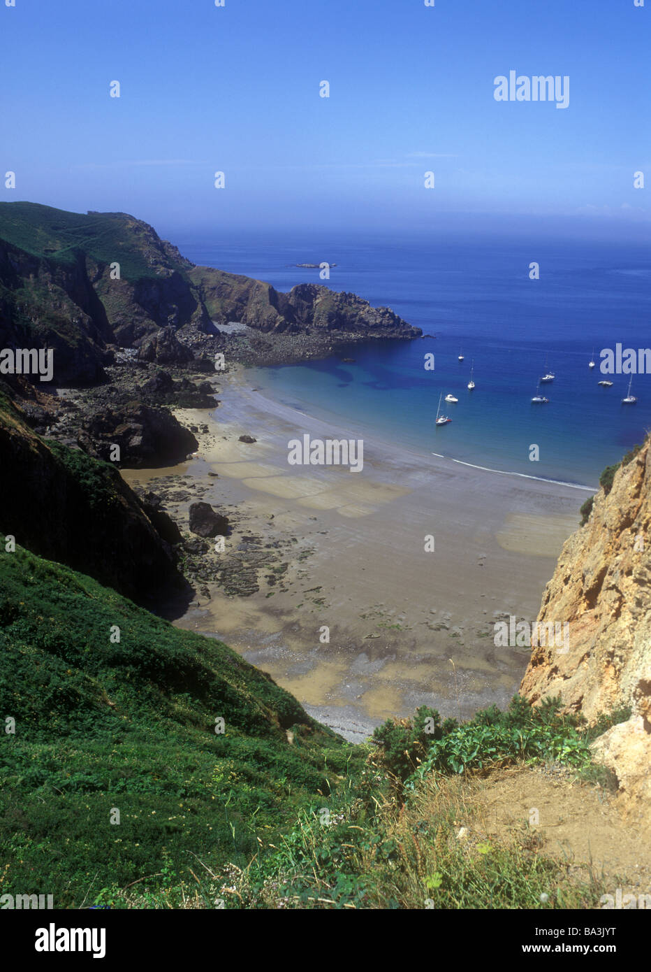 Spettacolari paesaggi costieri nei pressi de la Coupe Causeway sull isola di Sark Foto Stock