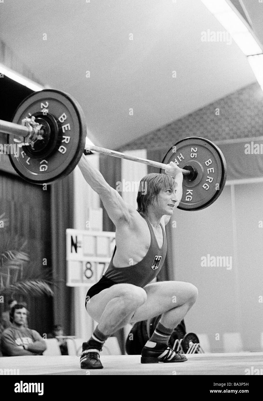 Negli anni settanta, foto in bianco e nero, sport, sollevamento pesi, EWG Cup 1973, weightlifter, D-Oberhausen, la zona della Ruhr, Renania settentrionale-Vestfalia Foto Stock