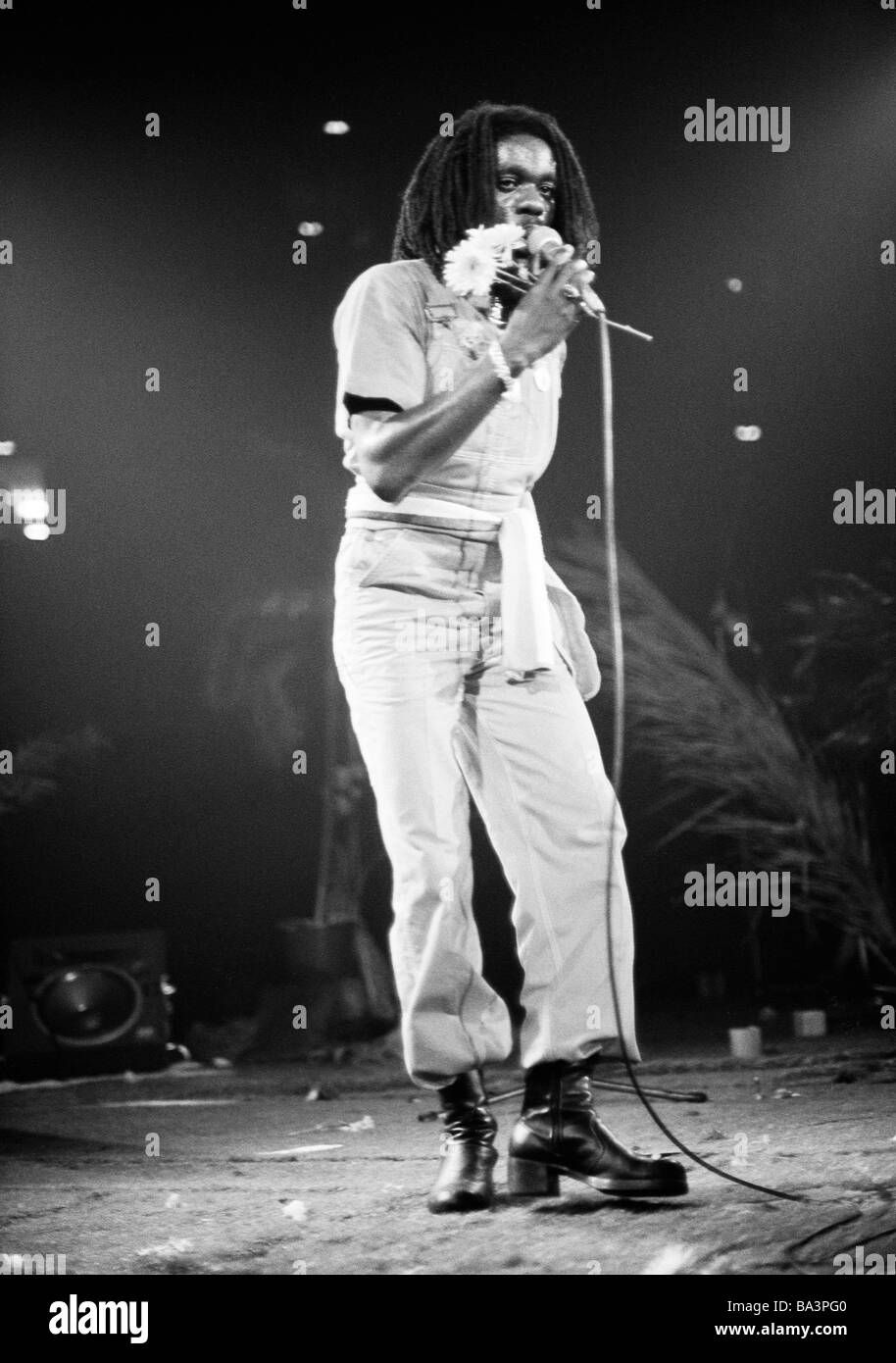 Negli anni settanta, foto in bianco e nero, evento culturale 1979 in Westfalia Hall di Dortmund, Bild discoteca, discoteca organizzato dalla Bild Zeitung, la fotografia mostra Dennis Brown, cantante Reggae, D-Dortmund, la zona della Ruhr, Renania settentrionale-Vestfalia Foto Stock