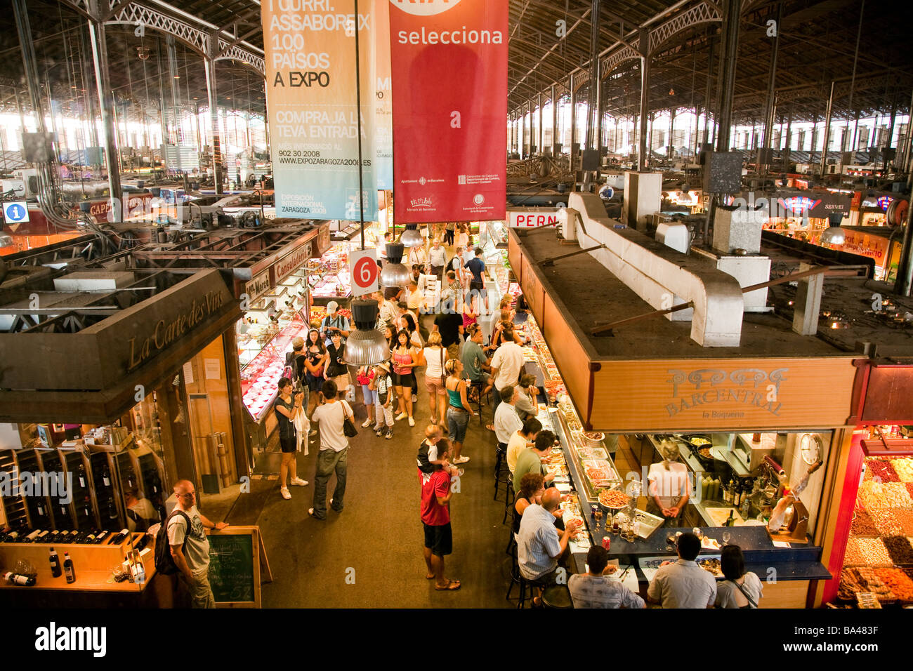 Mercato di Boqueria città di Barcellona commnunity autonoma di Catalogna nord-est della Spagna Foto Stock