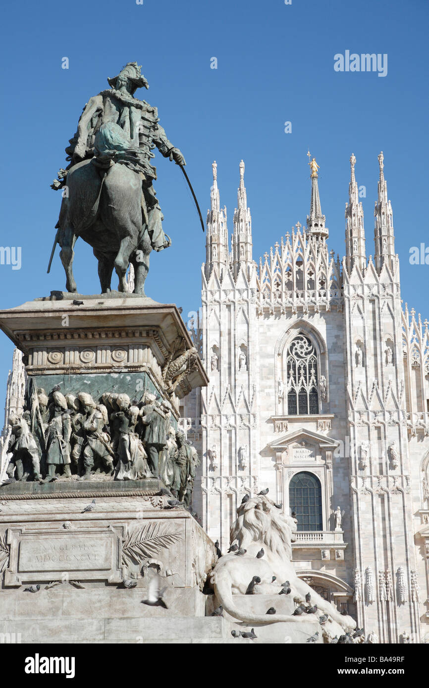 Duomo, monumento di Vittorio Emanuele II, Milano, Italia Foto Stock