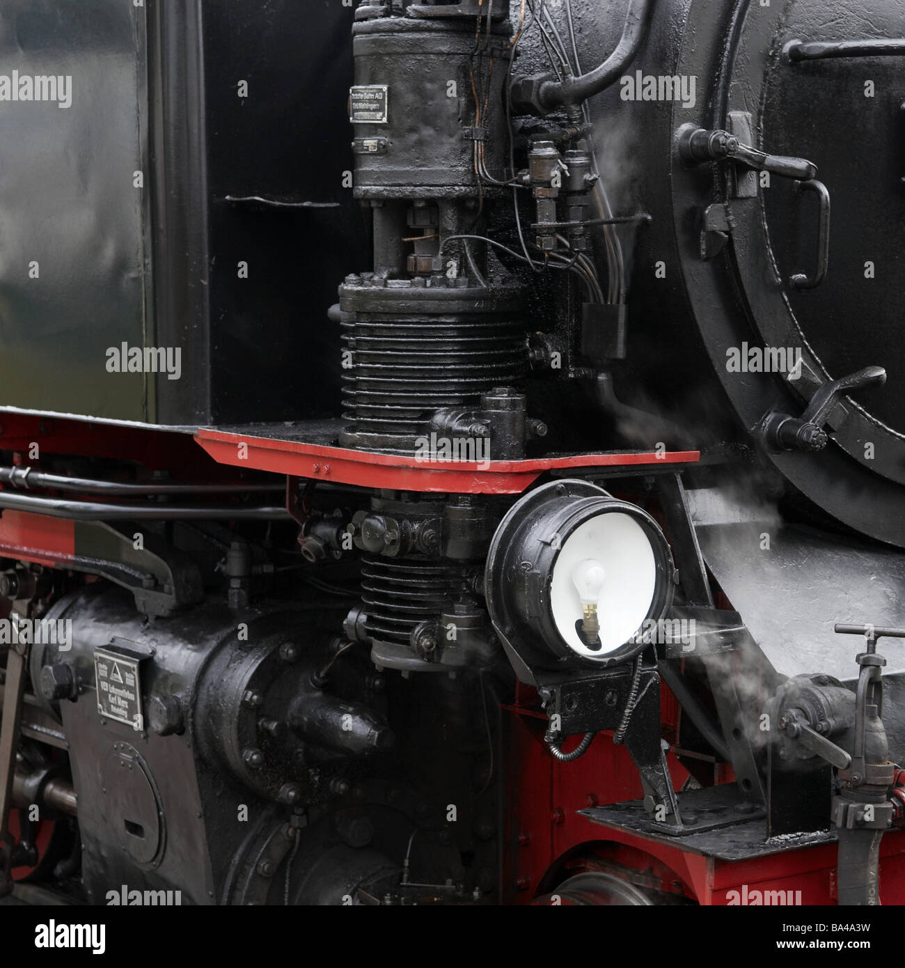 Ferrovia a Vapore loco vapore dettaglio cilindri cilindri di pressione enorme Roland Meclemburgo-pomerania rimproveri Binz Foto Stock