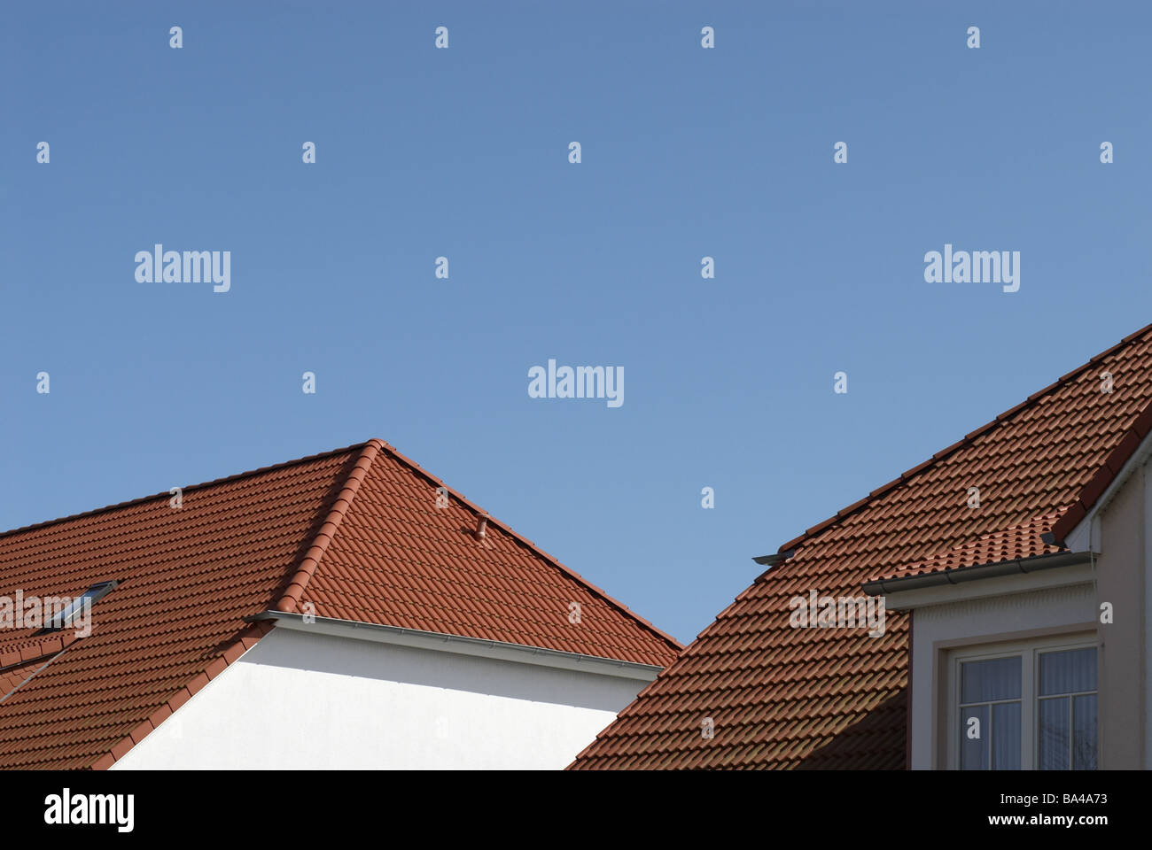 Gables house gable-parete windows tetto di tegole del tetto cieli 04/2006 VECCHIAIA-prendere disposizioni architettura si basa la costruzione-salva Foto Stock