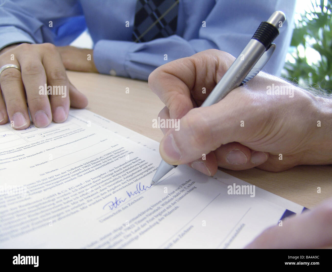 Geschäftsleute, Vertrag, unterzeichnen, dettaglio Foto Stock