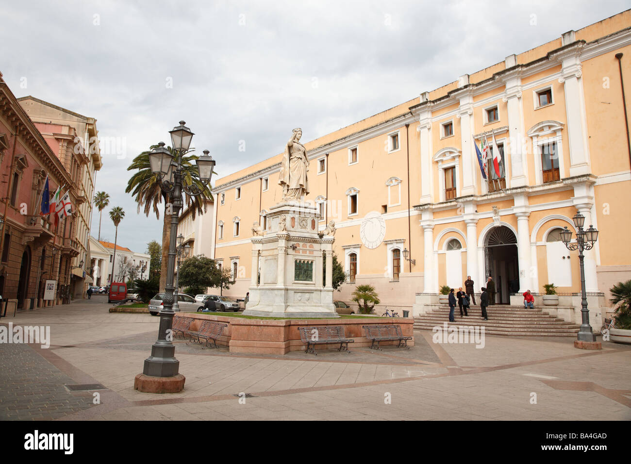Piazza Eleonora di Arborea, Oristano, Sardegna, Italia Foto Stock