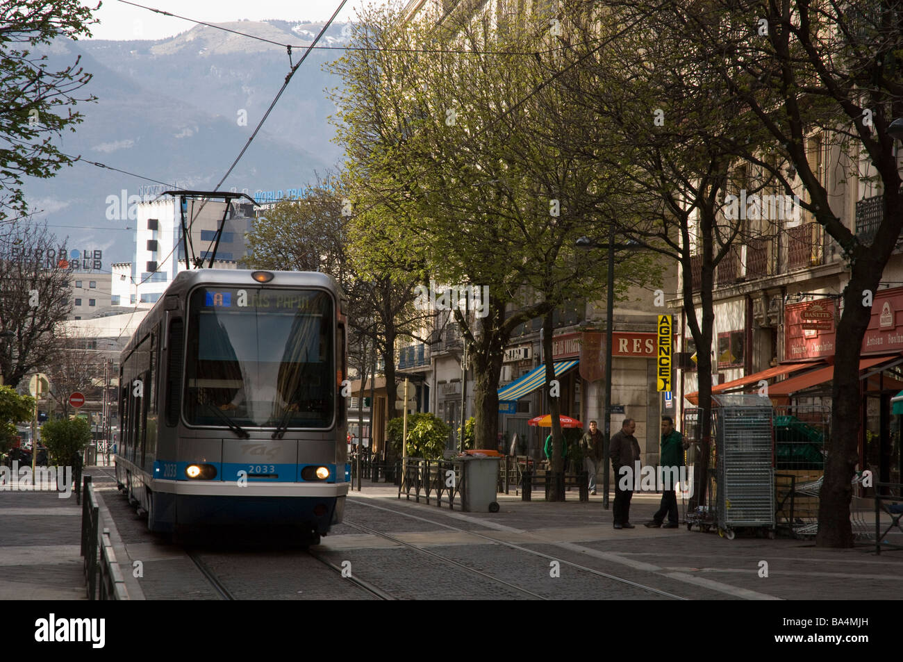 Tram elettrico Grenoble Francia Europa Foto Stock