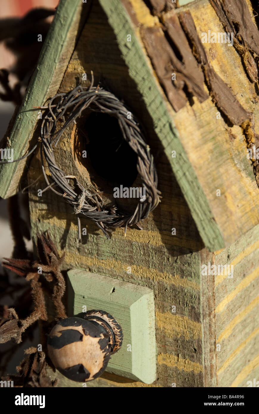 Una piccola casetta per uccelli Foto Stock