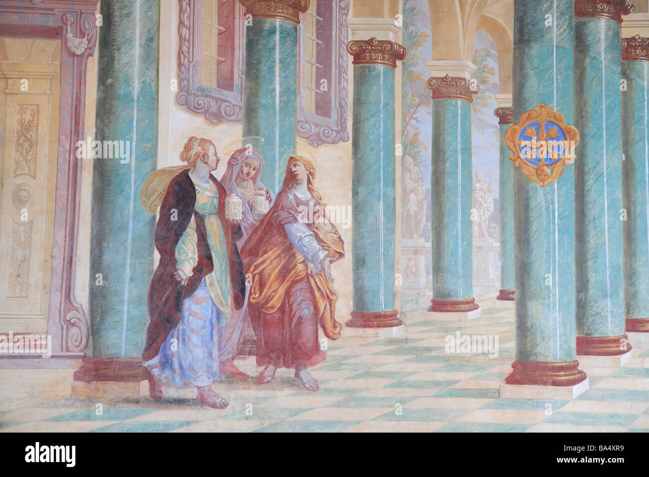 All'interno affreschi della chiesa del convento di Sabiona Monastero di Sabiona vicino a Klausen chiusa del Trentino Foto Stock
