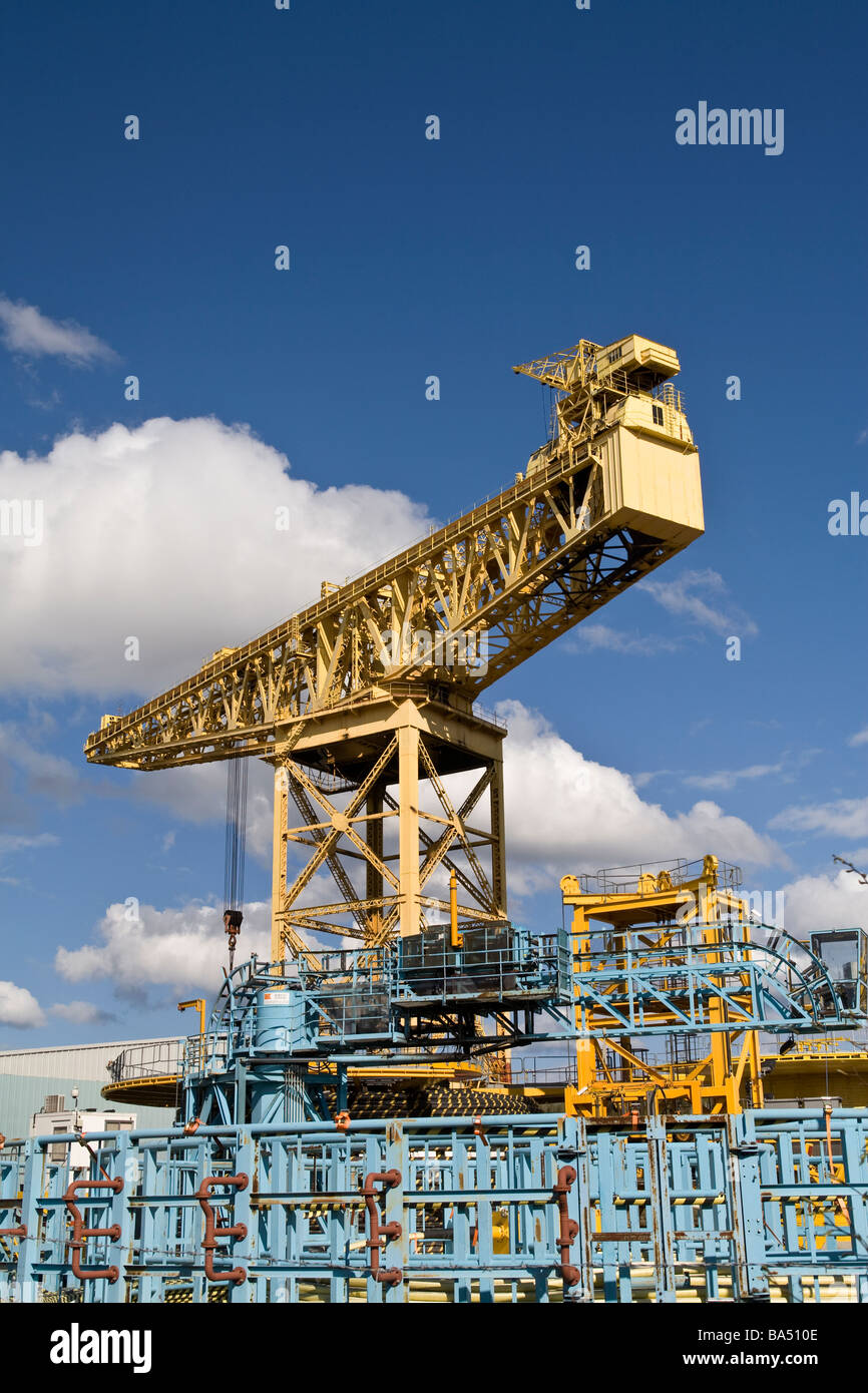 Gigantesca gru di cantiere sul Tyneside Foto Stock