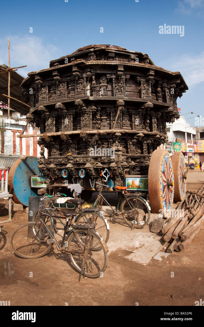 India Tamil Nadu Kumbakonam Sarangapani Temple auto in legno Foto Stock