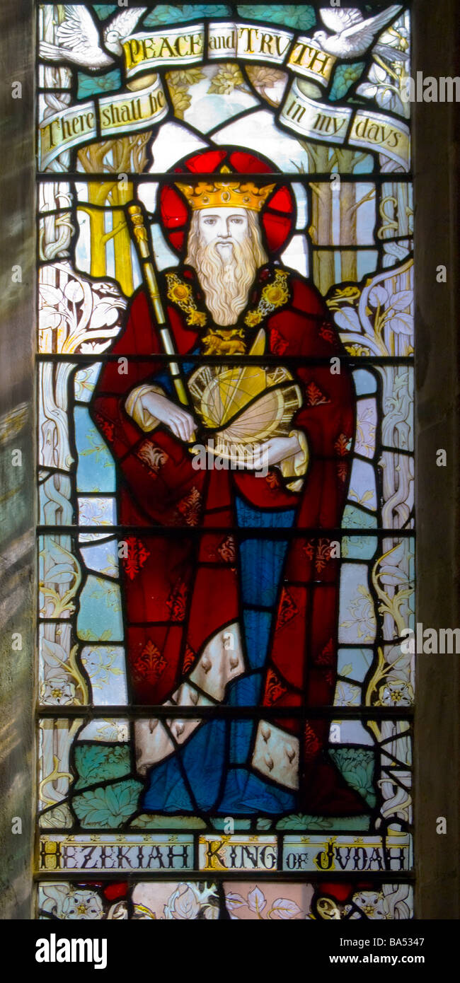 Oxford, Inghilterra, Regno Unito. Chiesa di San Michele a nord (Gate Oxford la più antica costruzione - orig 11thC) delle vetrate colorate Foto Stock