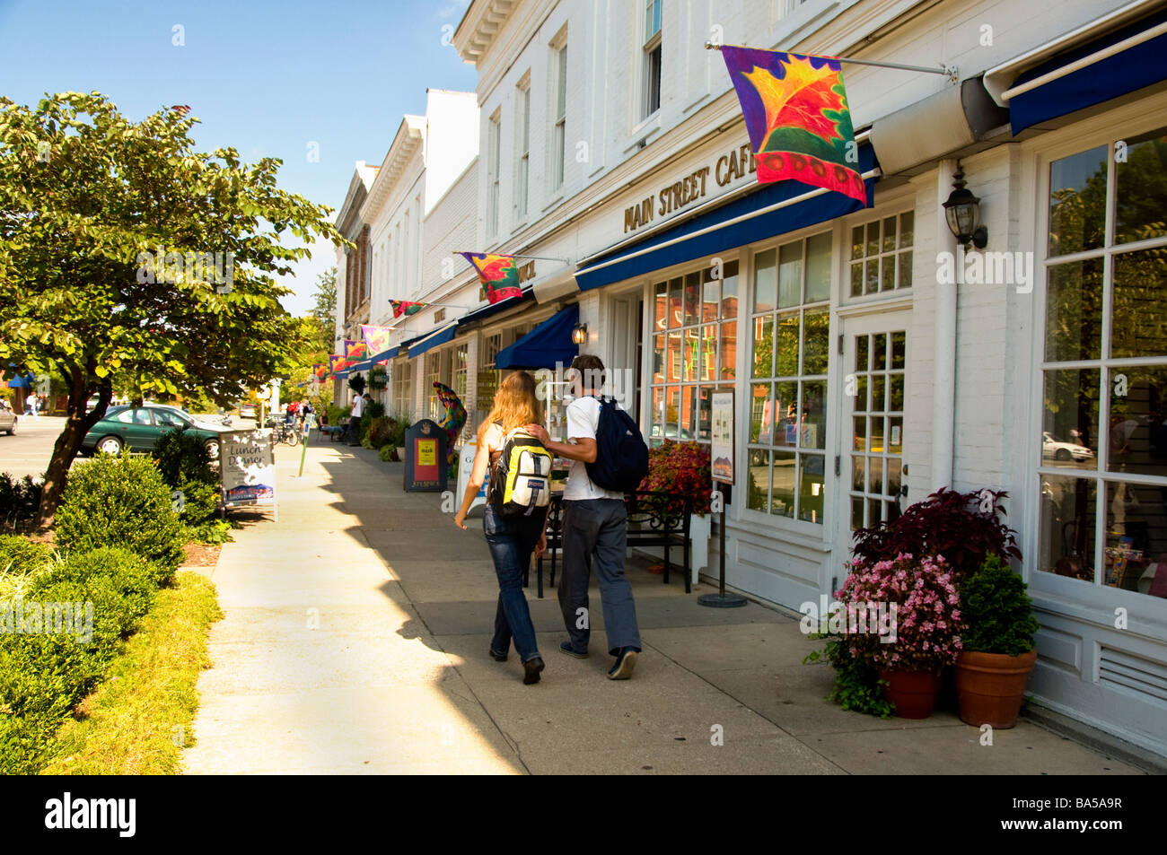 Negozi sulla strada principale piazza di Berea, Kentucky home di Berea College Foto Stock