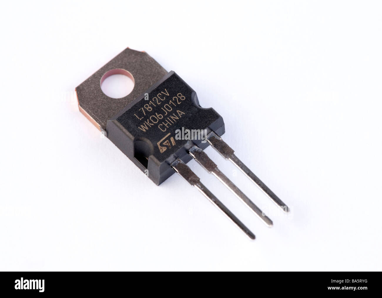 12 volt a 1 amp regolatore di tensione di tipo 7812 Foto stock - Alamy