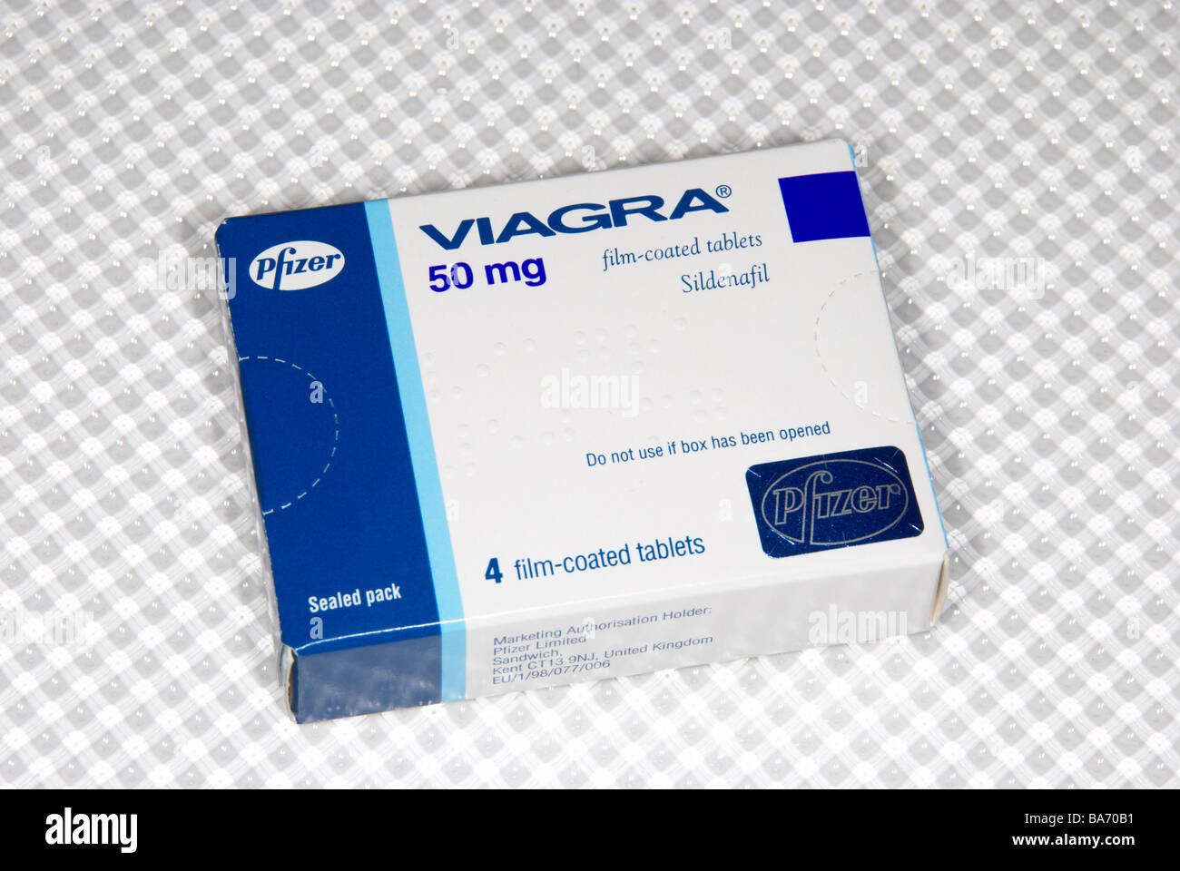 Viagra Pfizer compresse 100mg di Sildenafil impotenza disfunzione erettile  Foto stock - Alamy