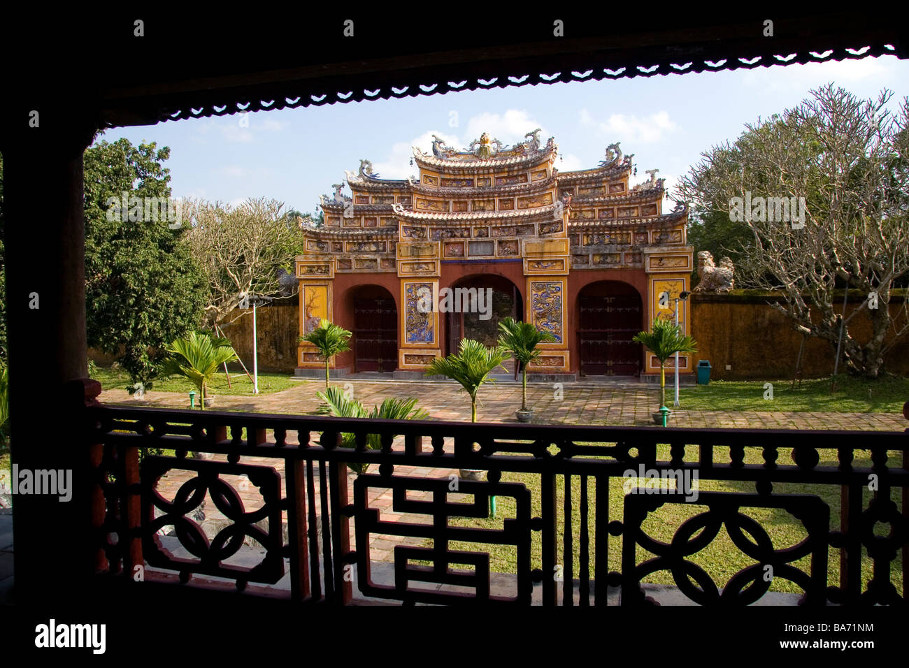 Hien Nhan porta all'interno della cittadella imperiale di Hue Vietnam Foto Stock