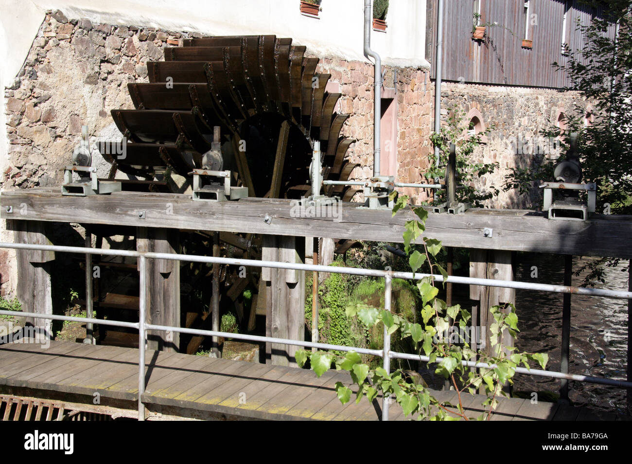 Germania Hesse Dieburg ponte-mill Europa città vecchia parte della città vista Deckelmann.sche mill millwheel storicamente brook acque Foto Stock