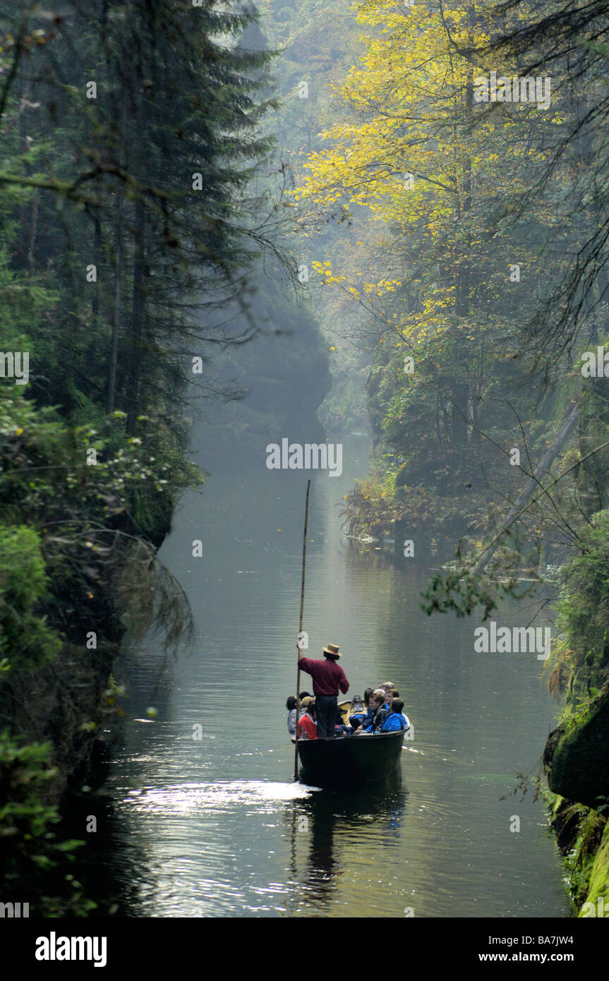 Kamenice-Canyon con barca, della Svizzera boema, Repubblica Ceca Foto Stock