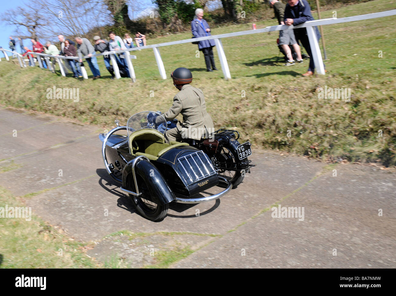 Prova di Brooklands Hill centenario evento 22 03 2009 Brough Superior 11 50 1934 Alpine grand sport ags sidecar con corpo cruiser Foto Stock