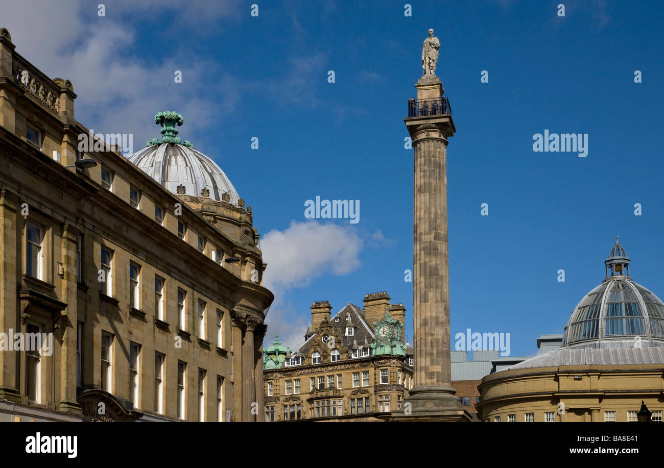 Vista di Grey Street a Earl Gray monumento, Newcastle Gateshead, Inghilterra. Foto Stock