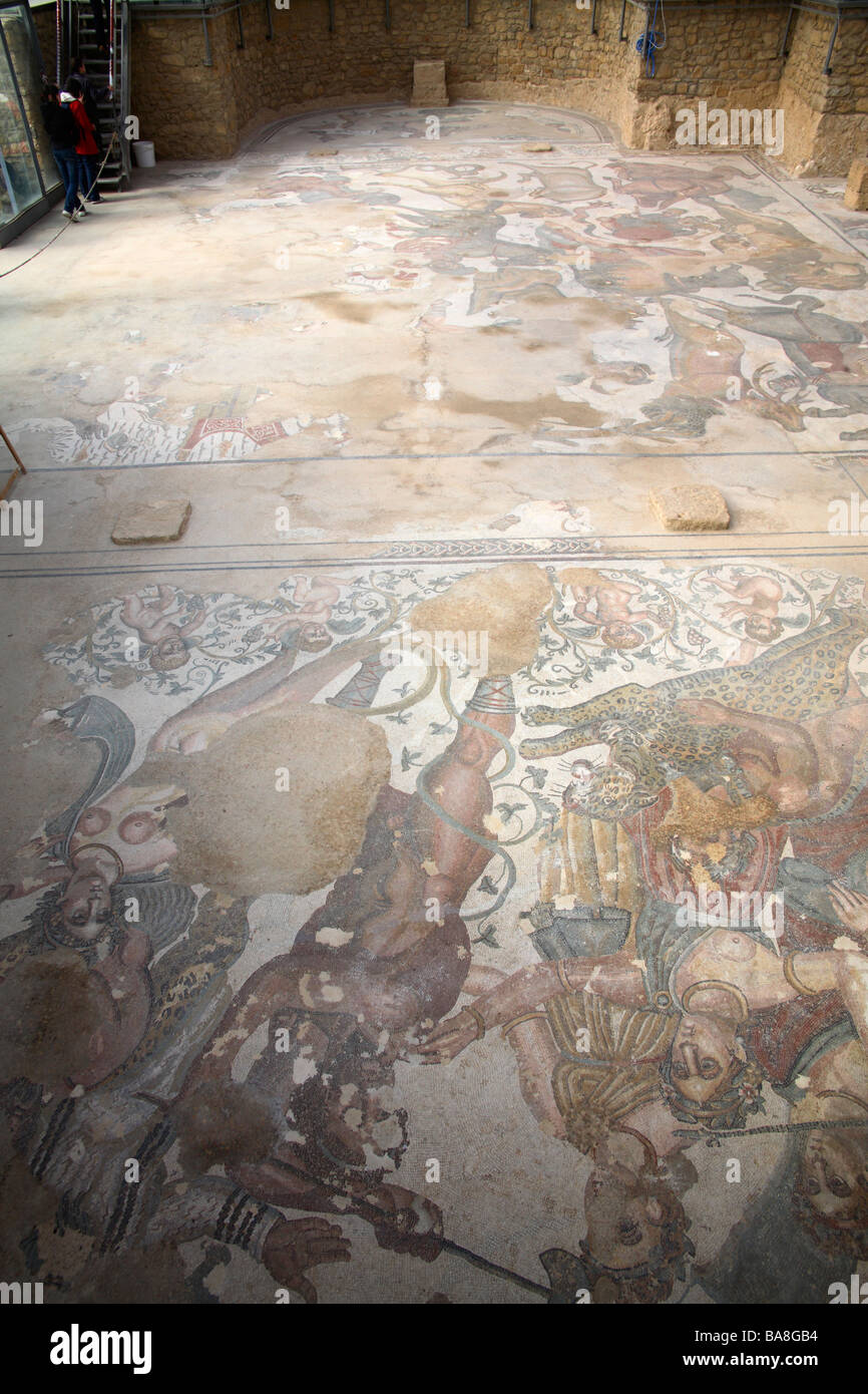 I mosaici romani nel triclinio (sala da pranzo) nella Villa del Casale di Piazza Armerina
