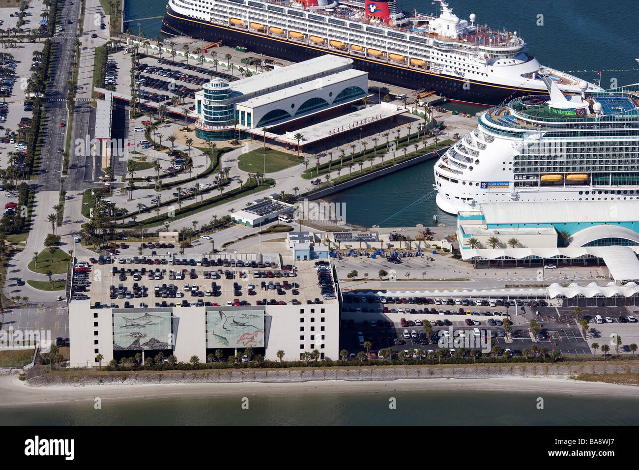 Navi da crociera nel porto di Port Canaveral, Cocoa Beach, Florida Foto Stock