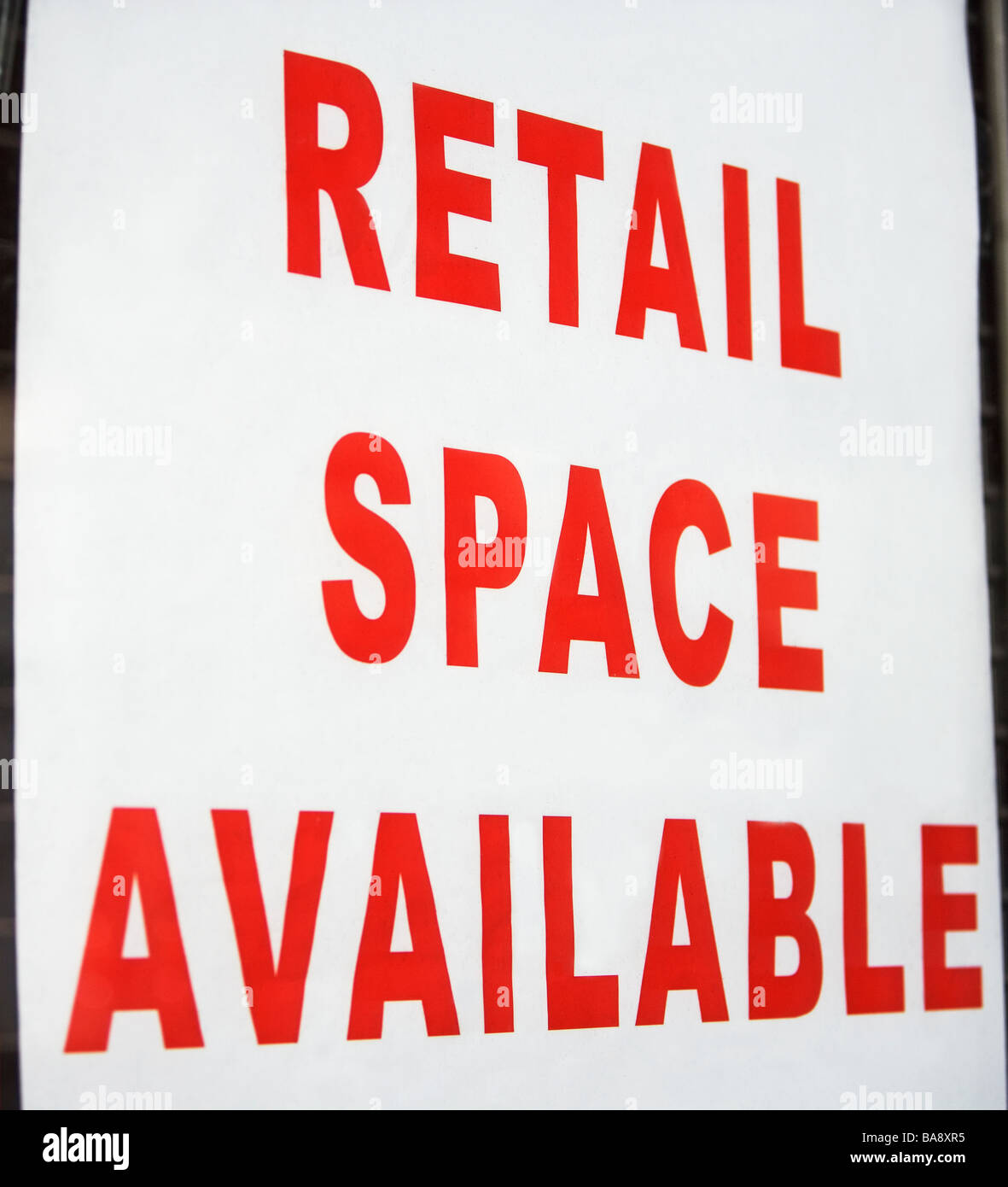 Spazio Retail disponibile sign Foto Stock