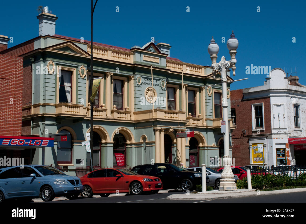 Scena di strada con architettura storica Bathurst del Nuovo Galles del Sud Australia Foto Stock
