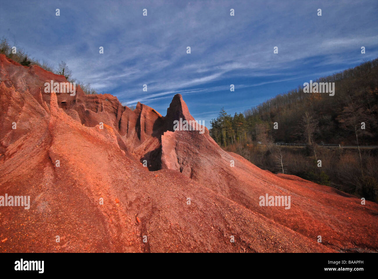 Miniera di acido terreno di drenaggio nelle Colline Metallifere Foto Stock