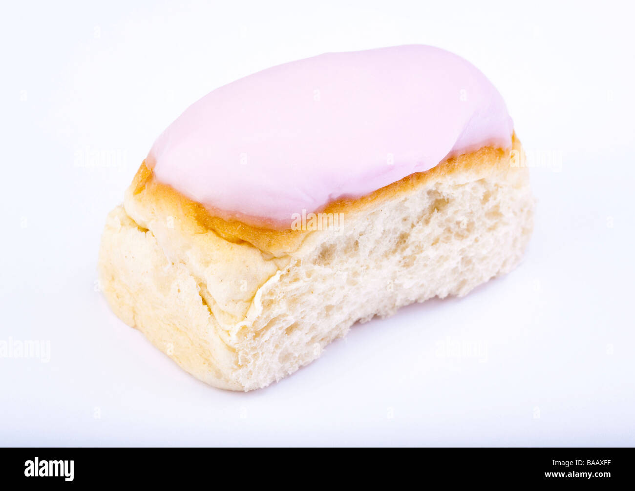 Iced ciambelle di pane con confettura di lamponi Foto Stock