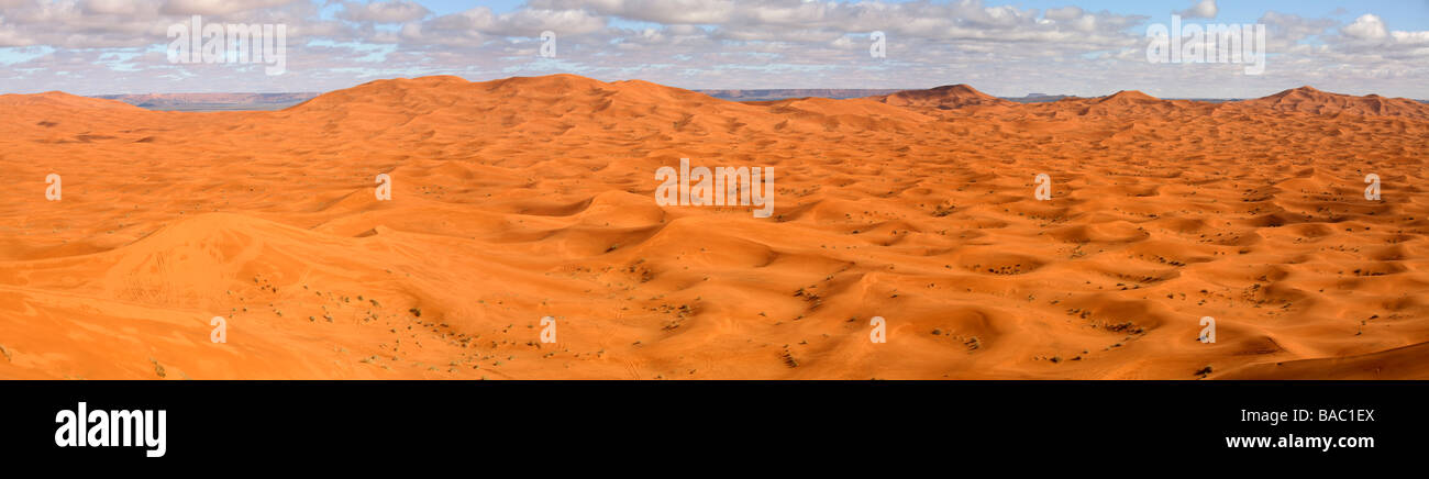 Dune di Erg Chebbi, Merzouga, Marocco Foto Stock