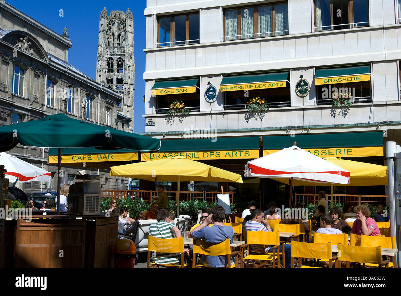 Francia, Seine Maritime, Rouen, Cafe vicino Musee des Beaux Arts Foto Stock