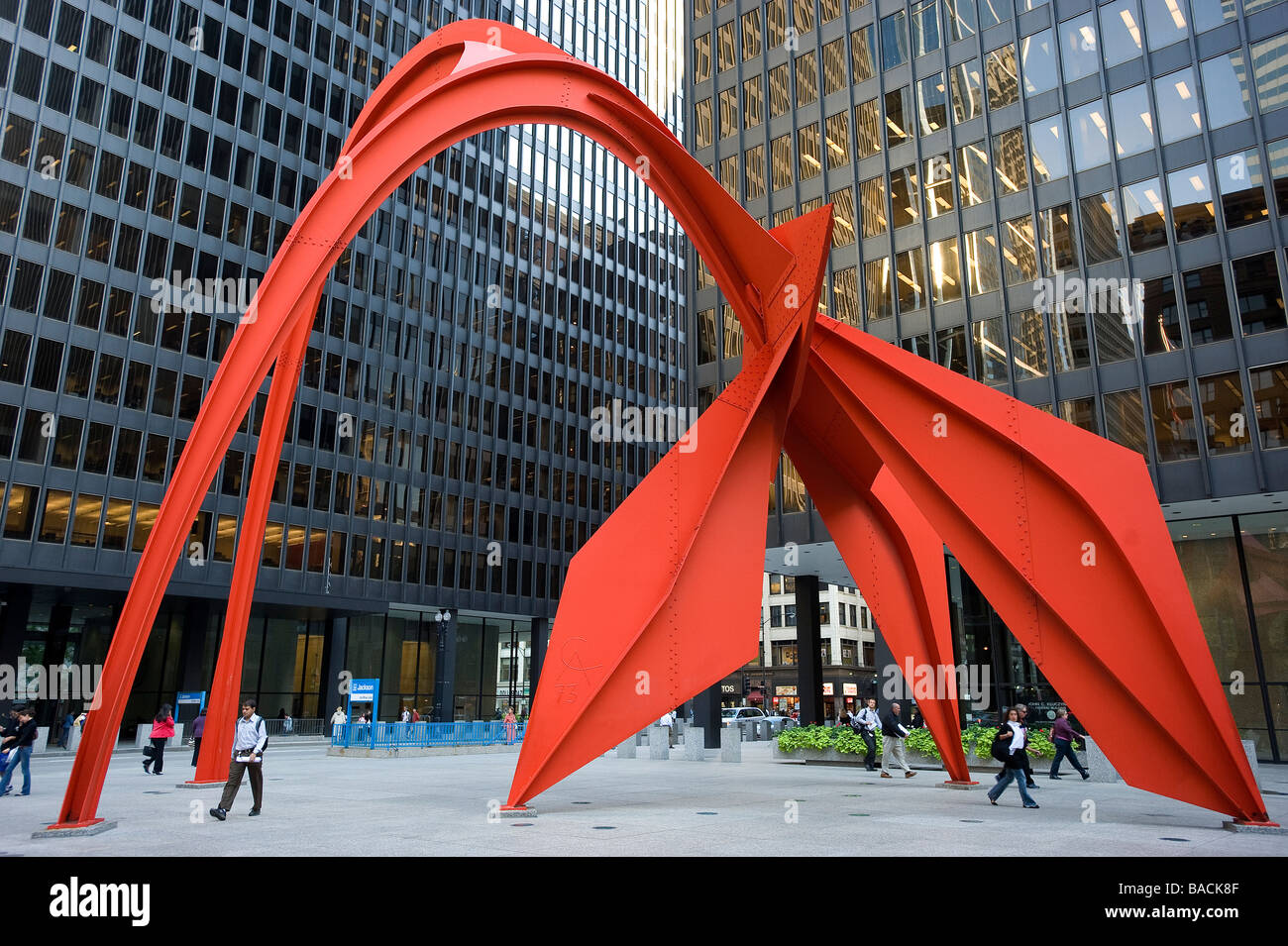 Stati Uniti, Illinois, Chicago, Loop District, il Fenicottero Rosa statua da Alexander Calder Foto Stock