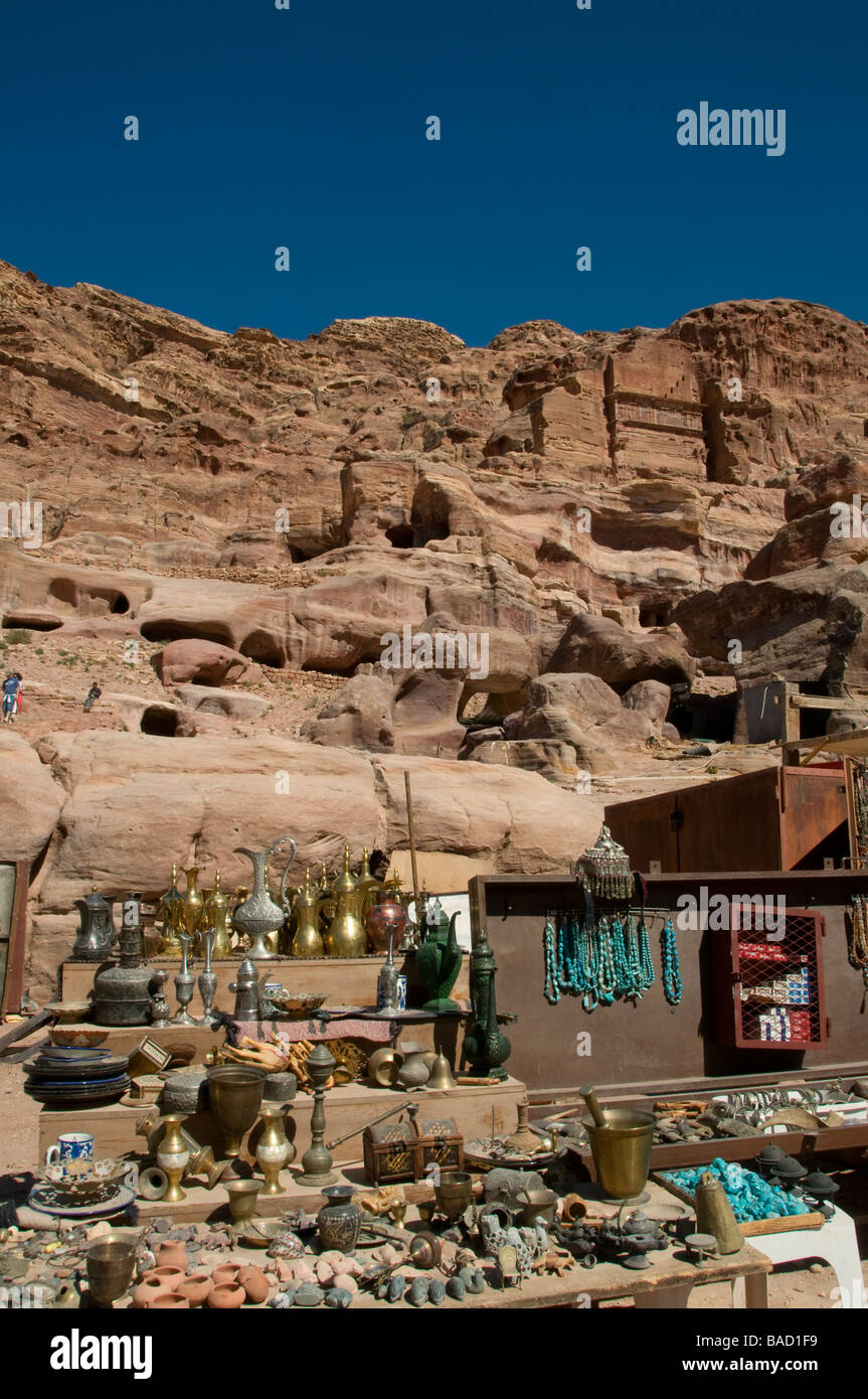 Negozio di souvenir in vendita nelle antiche Nabatean città di Petra in Giordania Foto Stock