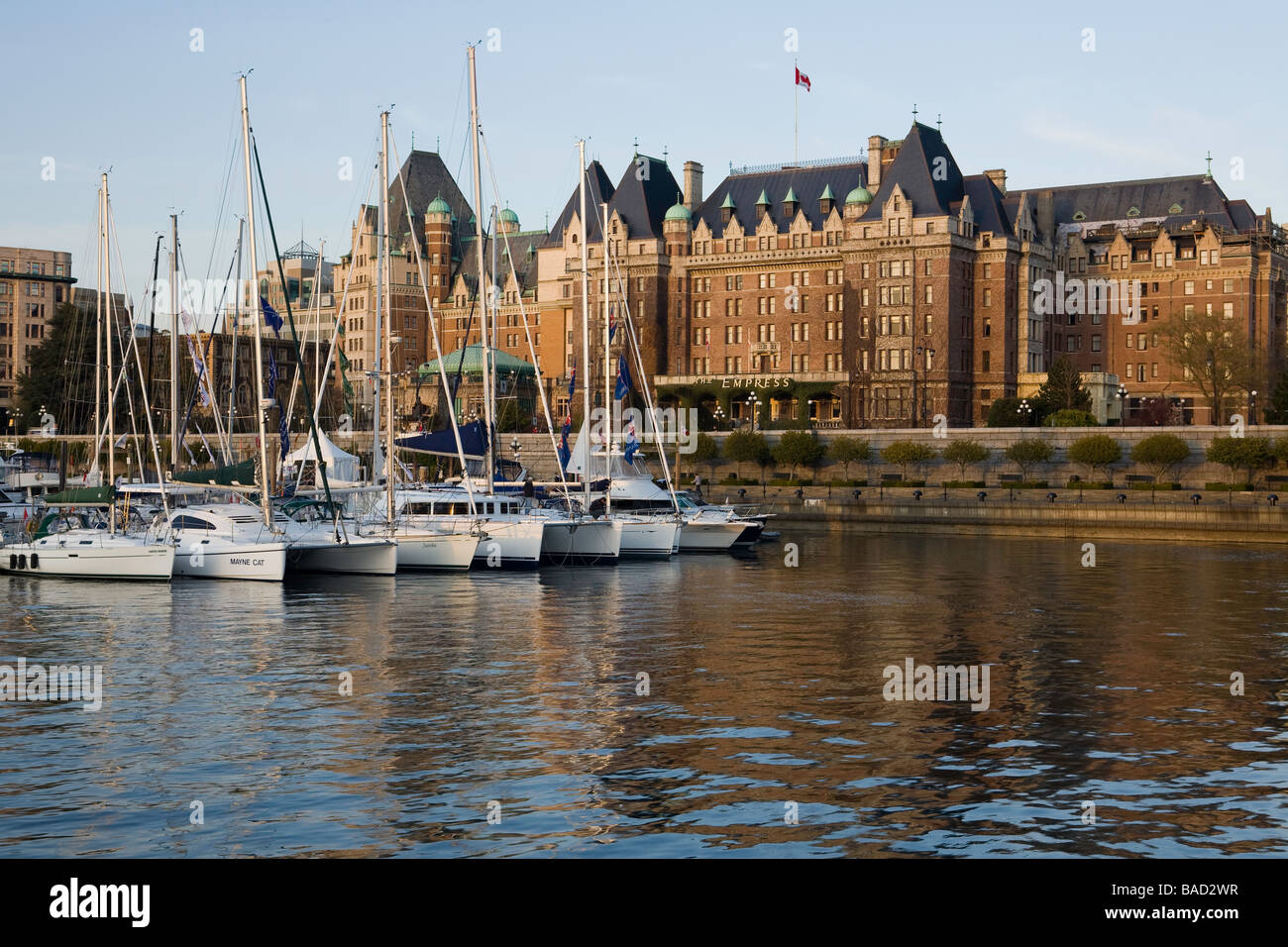 Victoria Harbour e Empress Hotel Foto Stock