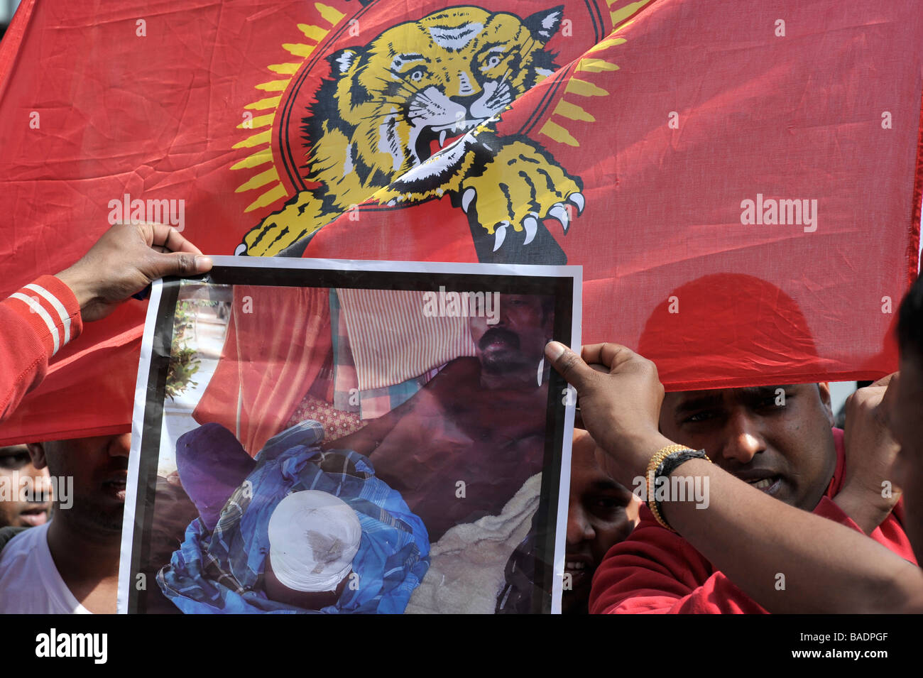 Il tamil proteste contro la guerra in Sri Lanka la piazza del Parlamento, Londra Foto Stock