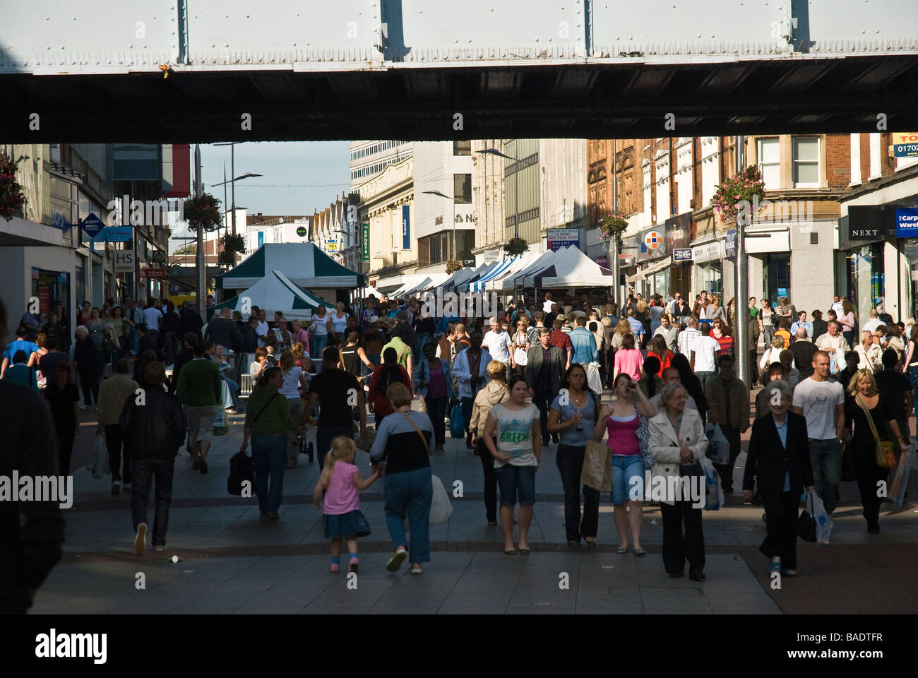 Southend High Street in una trafficata sabato Foto Stock