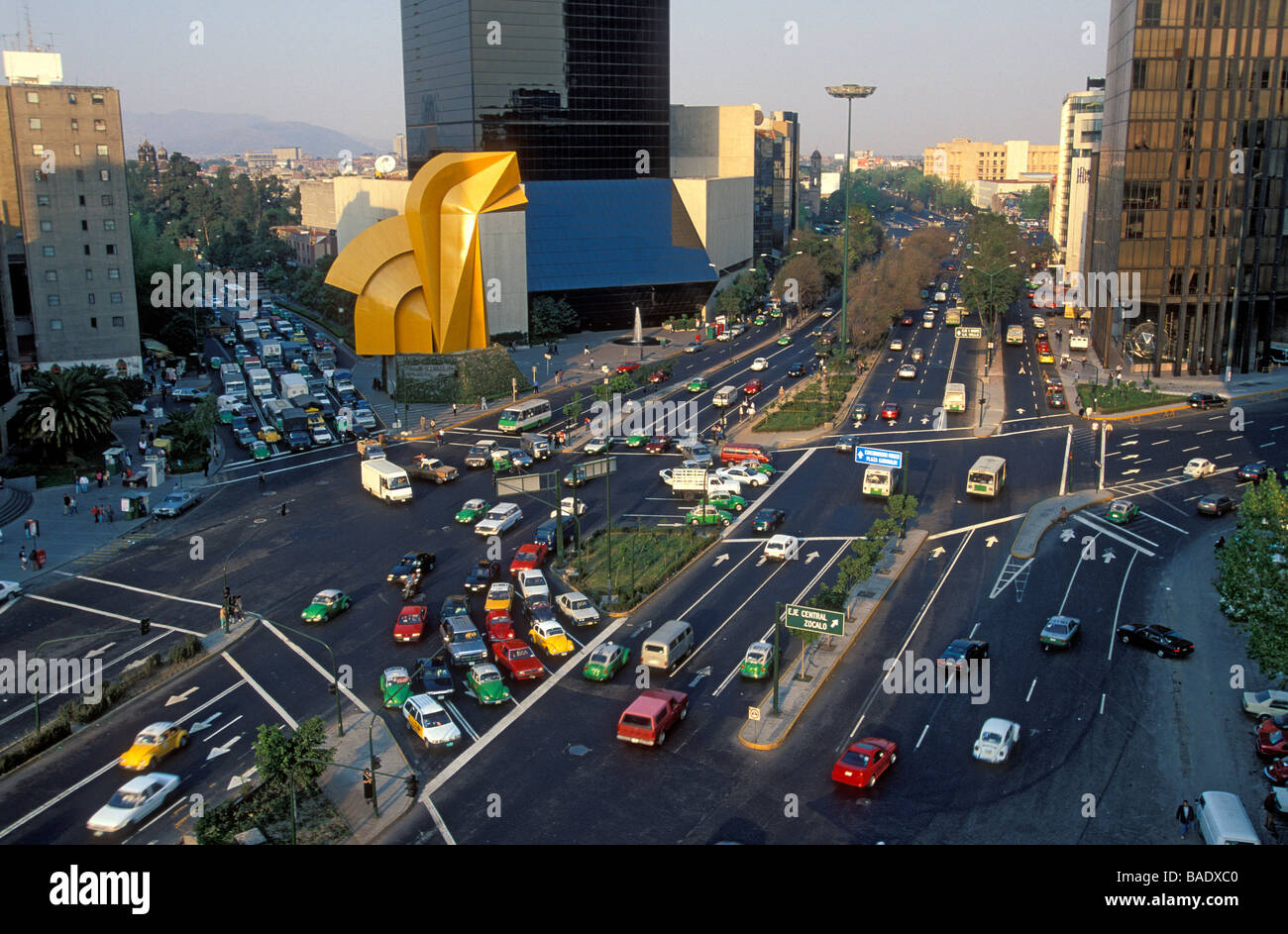 Messico, del Distretto Federale di Città del Messico, Paseo Reforma, il più grande viale della città Foto Stock