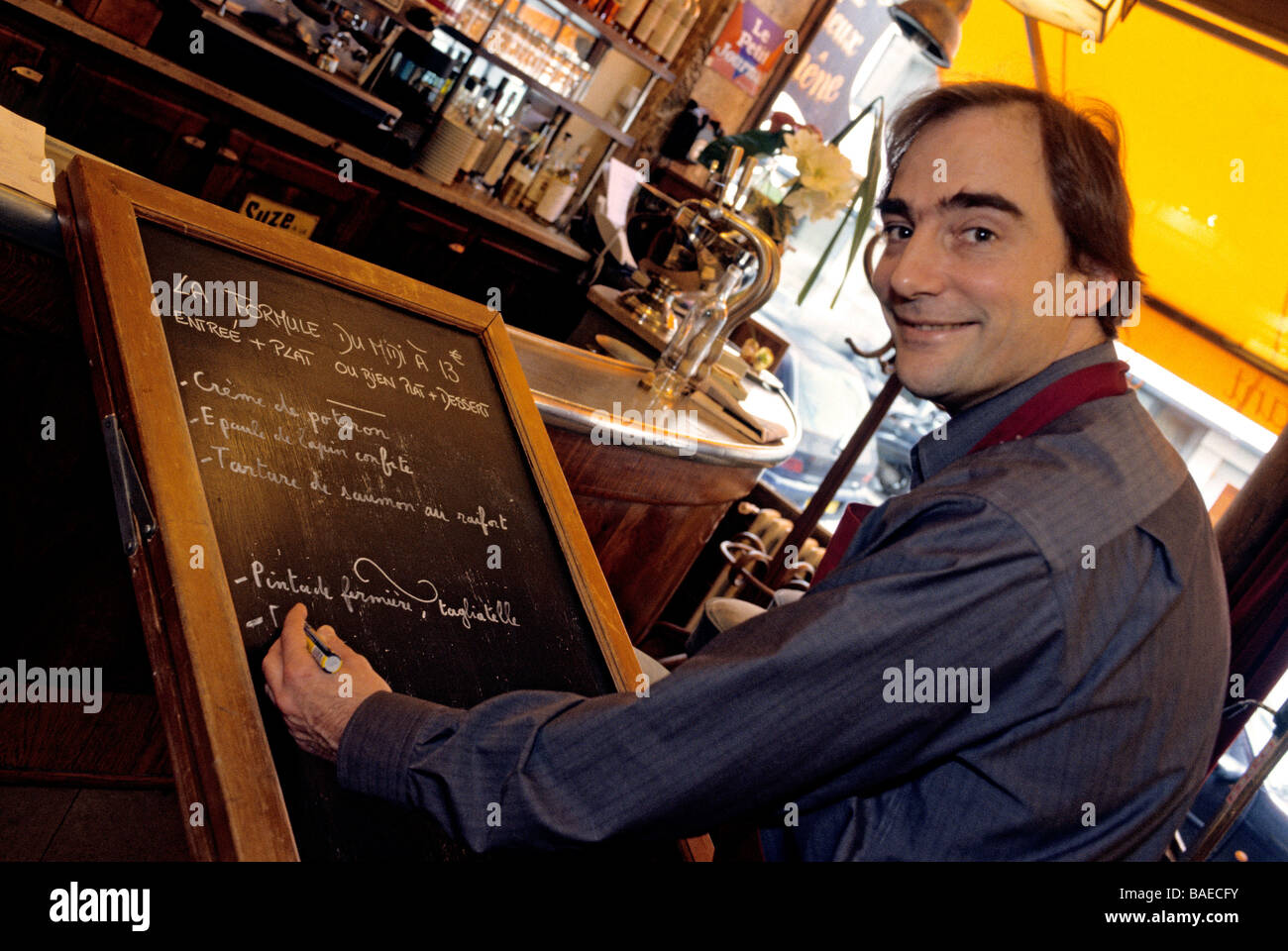 Francia, Parigi, Au Vieux Chene ristorante, 7 rue de Dahomey, il suo proprietario Stephane Chevassus Foto Stock