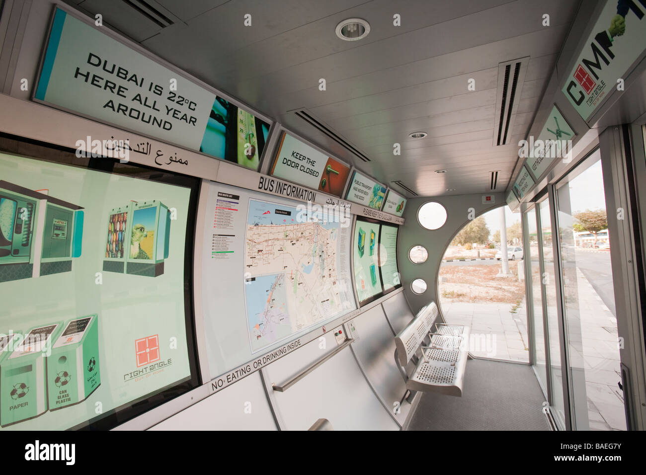 Un autobus con aria condizionata stop a Dubai Foto Stock