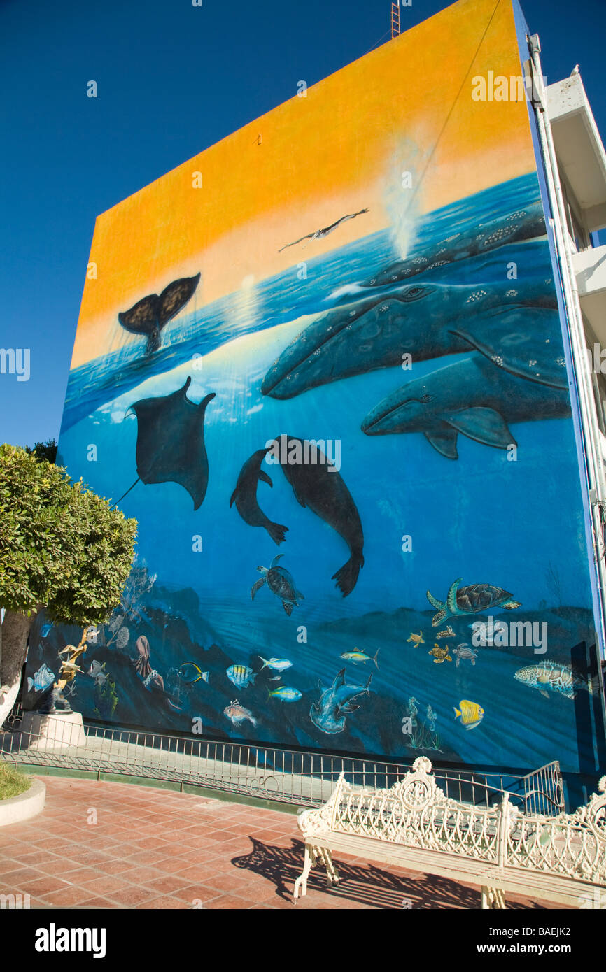 Messico La Paz pittura murale da Wyland del Mare di Cortez fauna selvatica sulla parete di edificio in centro Foto Stock