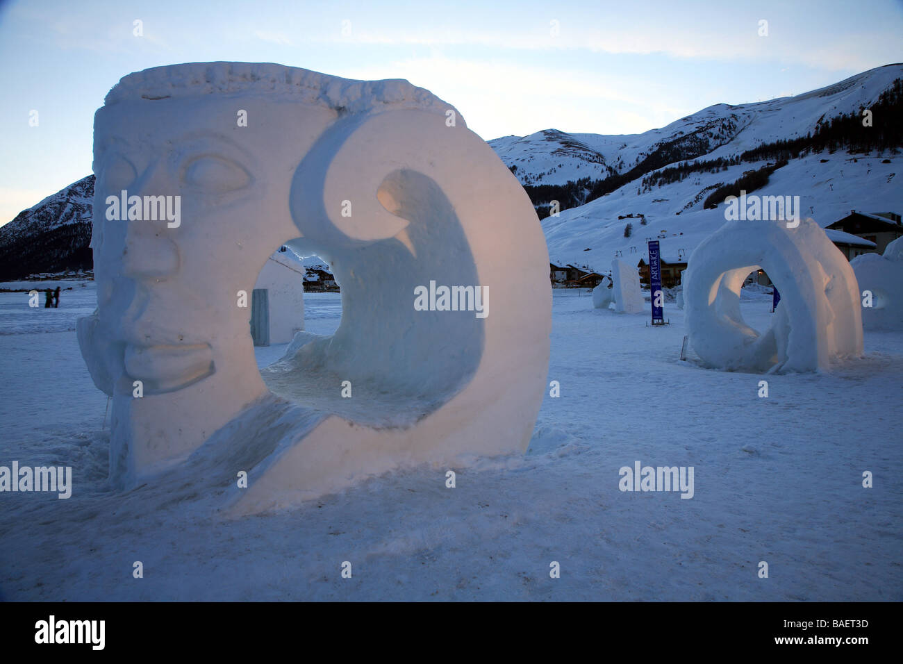Sculture di ghiaccio, Livigno, Lombardia, Italia Foto stock - Alamy
