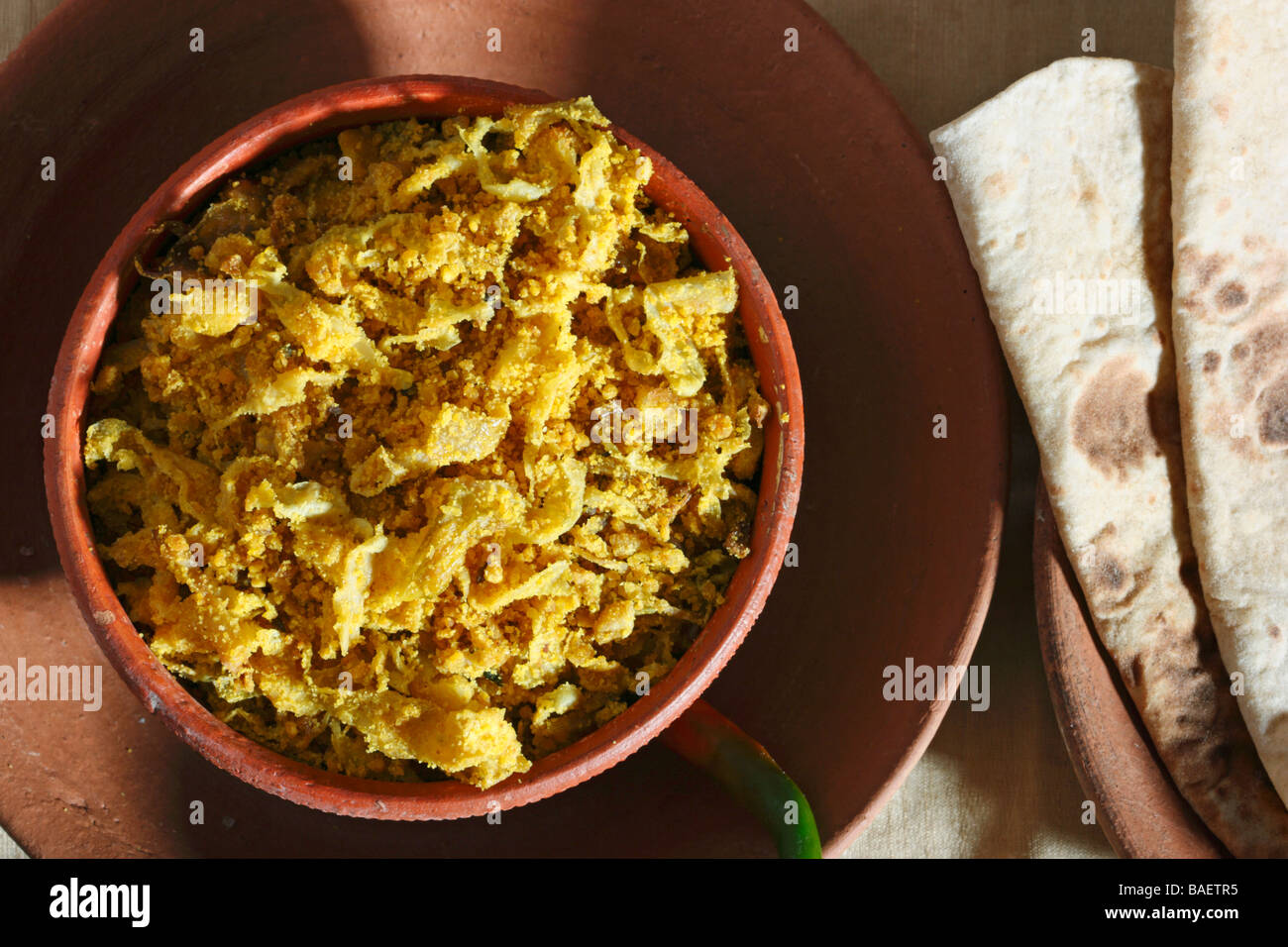 Cavolo Zunka è un semplice piatto veg tagliuzzato finemente il cavolo cotto con grammo di farina Foto Stock