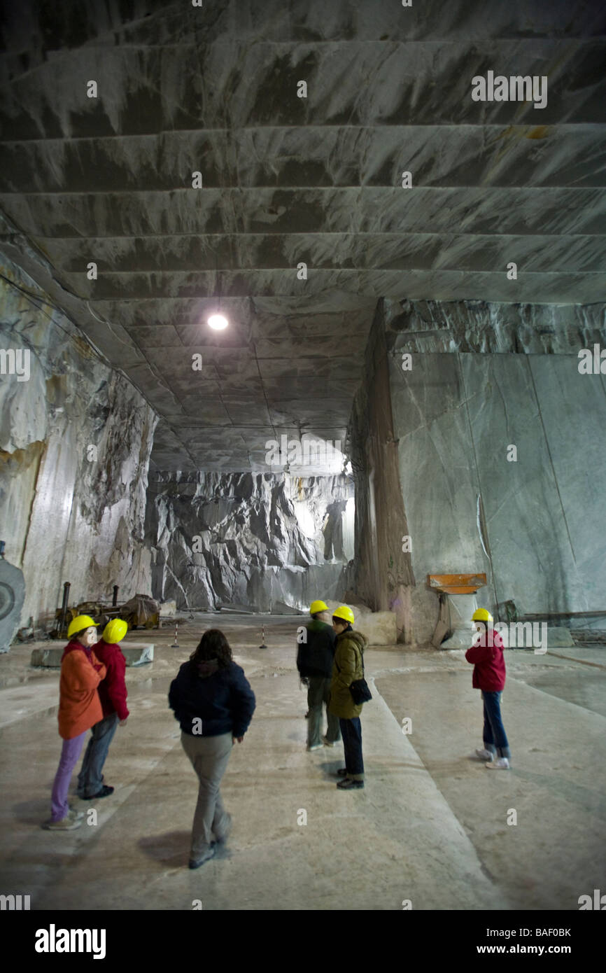 Un sotterraneo Miniera di marmo, a Carrara (Toscana - Italia). Lo sfruttamento souterraine de marbre à Carrare, en Toscane (Italie). Foto Stock