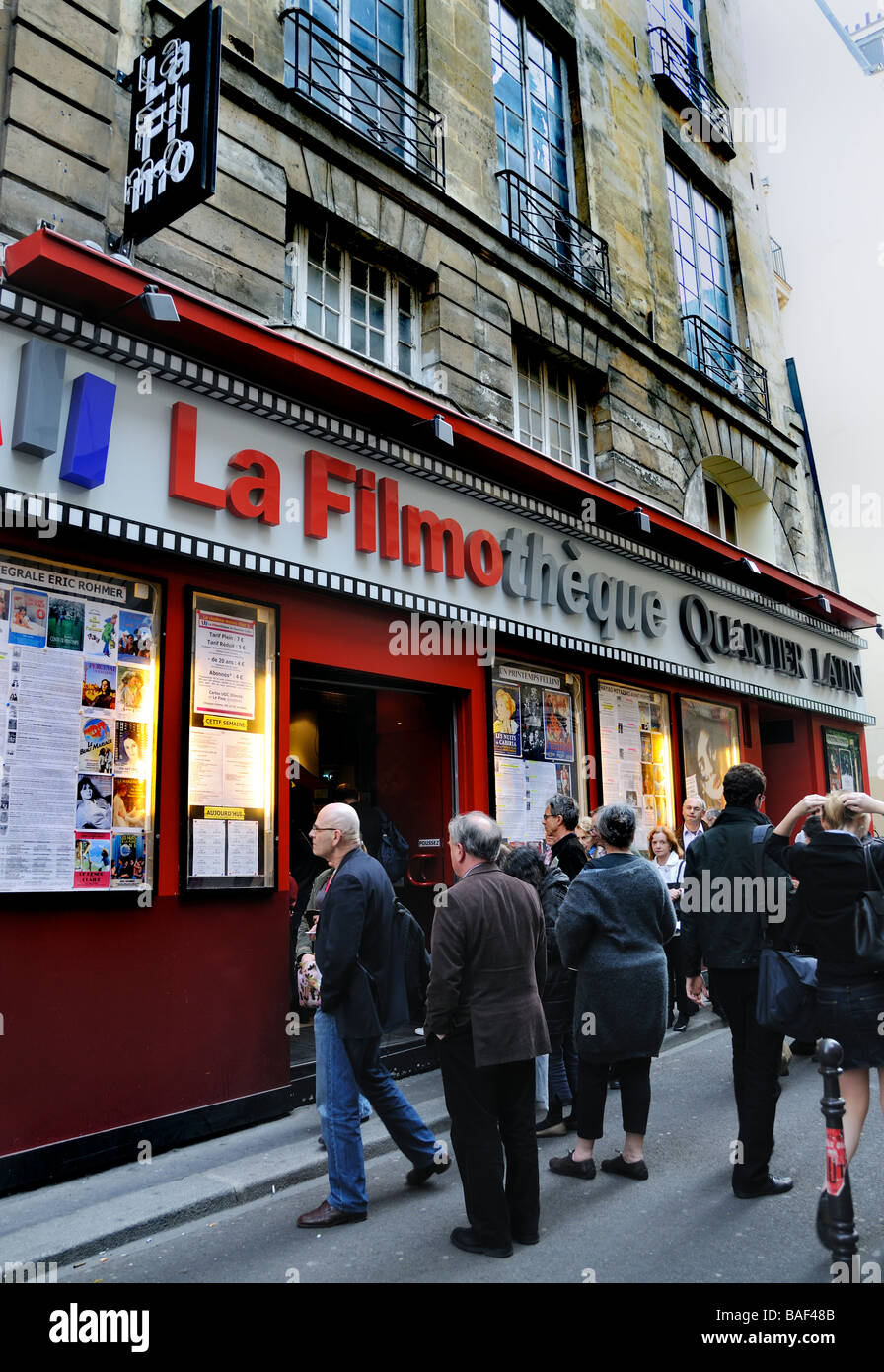Parigi Francia, scena di strada, pubblico esterno, cinema indipendente, cartello d'epoca del quartiere Latino "la Filmotheque", facciata, guardare il francese, Foto Stock