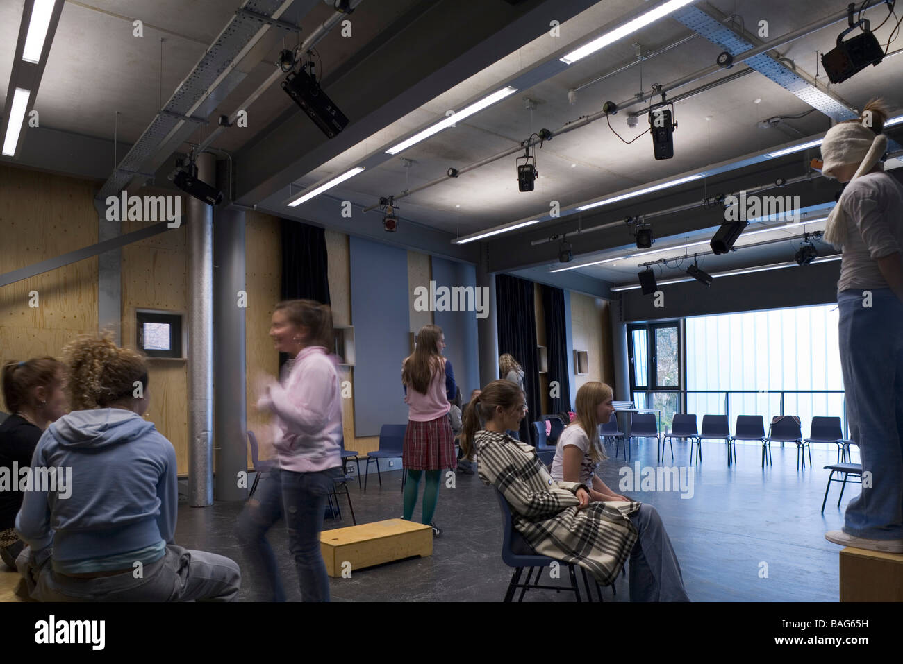 Parliament Hill School di Londra, Regno Unito, Haverstock Associates Llp, Parliament Hill school drama in aula. Foto Stock