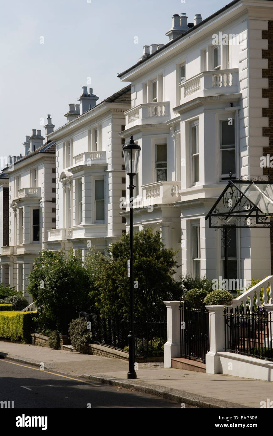 Phillimore Gardens London W8, Royal Borough of Kensington and Chelsea, London W8. Inghilterra anni '2006 2000 Regno Unito HOMER SYKES Foto Stock