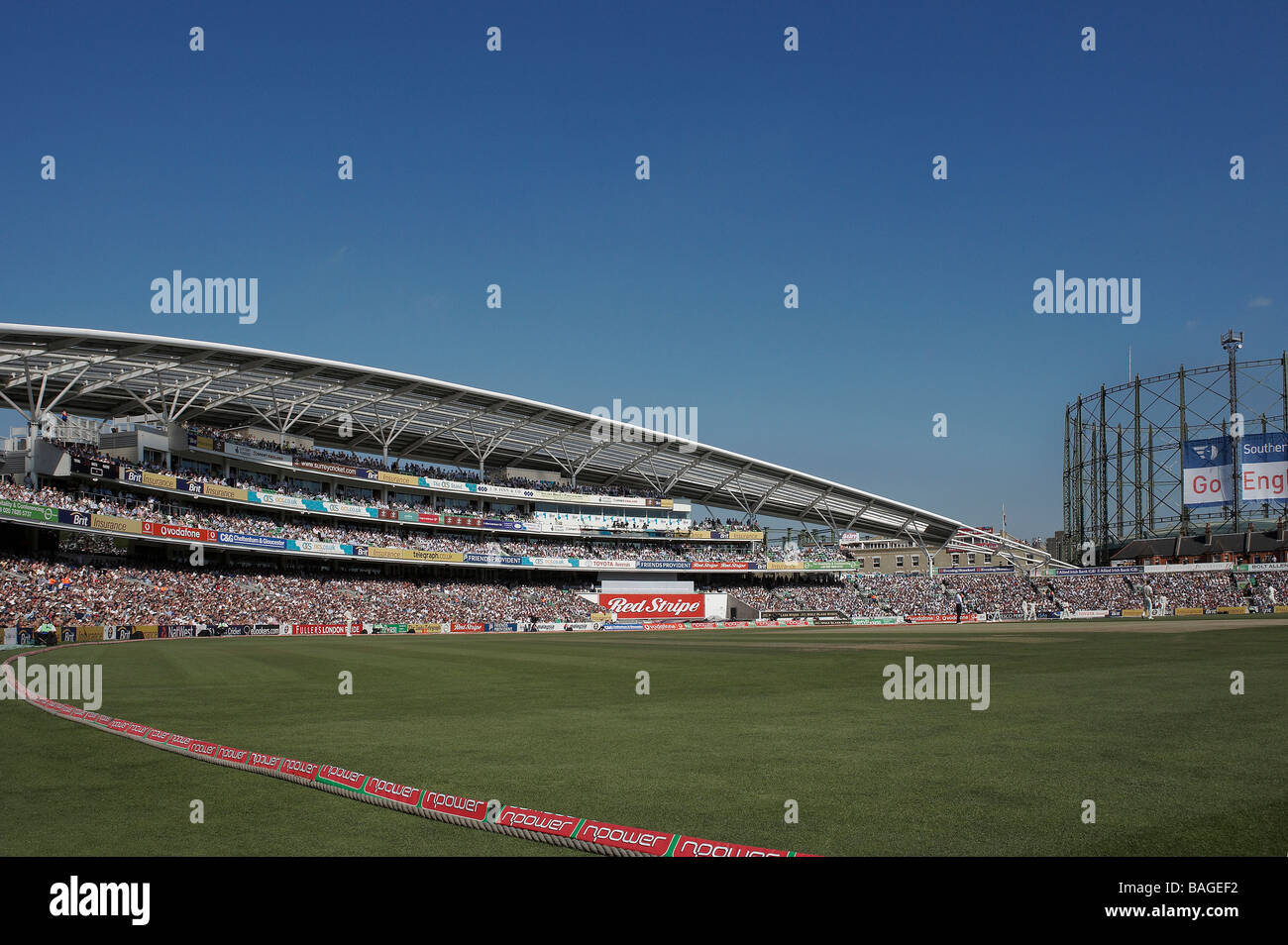 Ocs Stand, Londra, Regno Unito, HOK Sport/il partenariato Miller, Ocs stand pitchside shot con corda di confine. Foto Stock