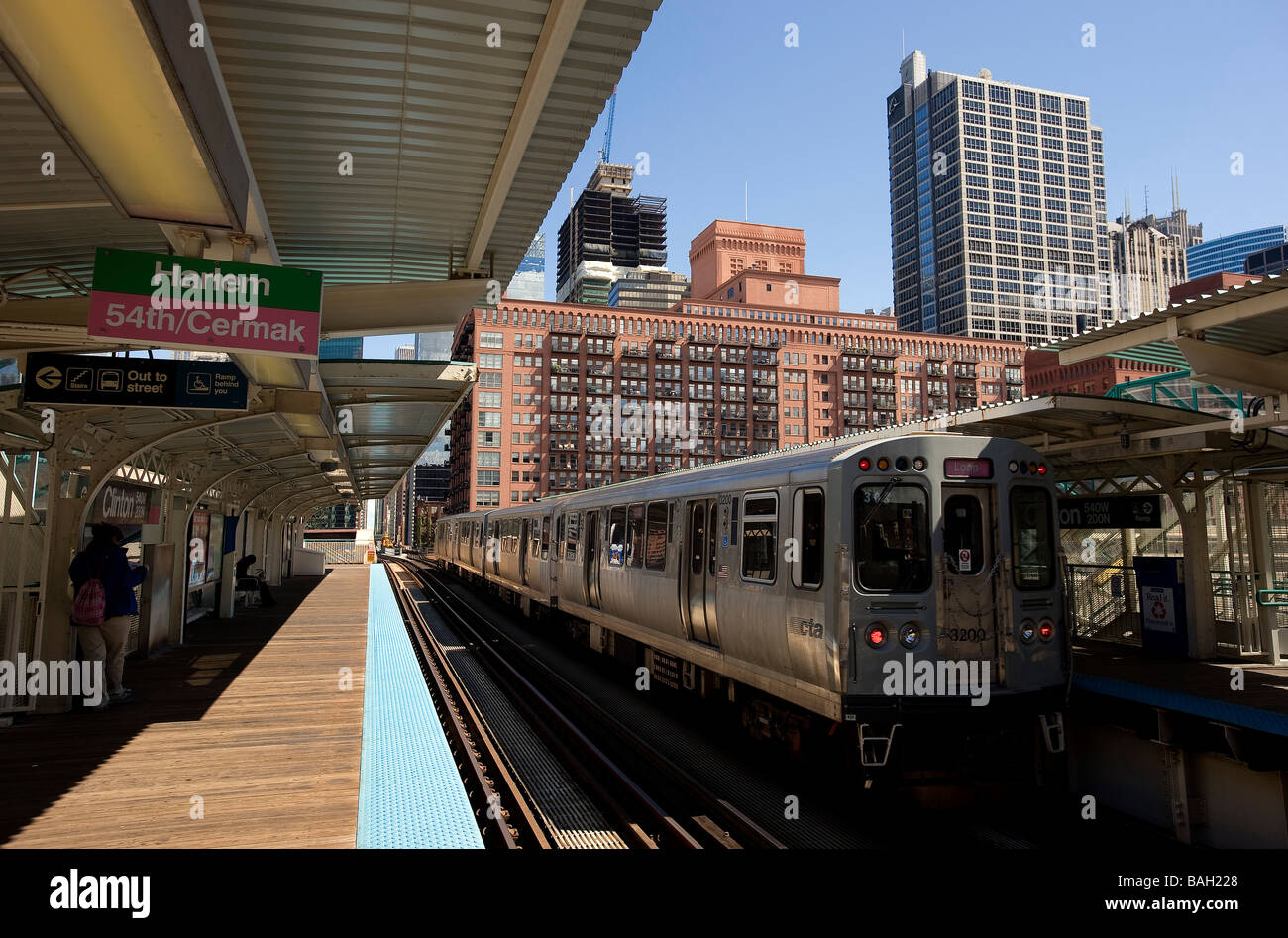 Stati Uniti, Illinois, Chicago, Loop distretto, EL metropolitana sopraelevata con le sue tracce di legno costruito nel 1893 Foto Stock