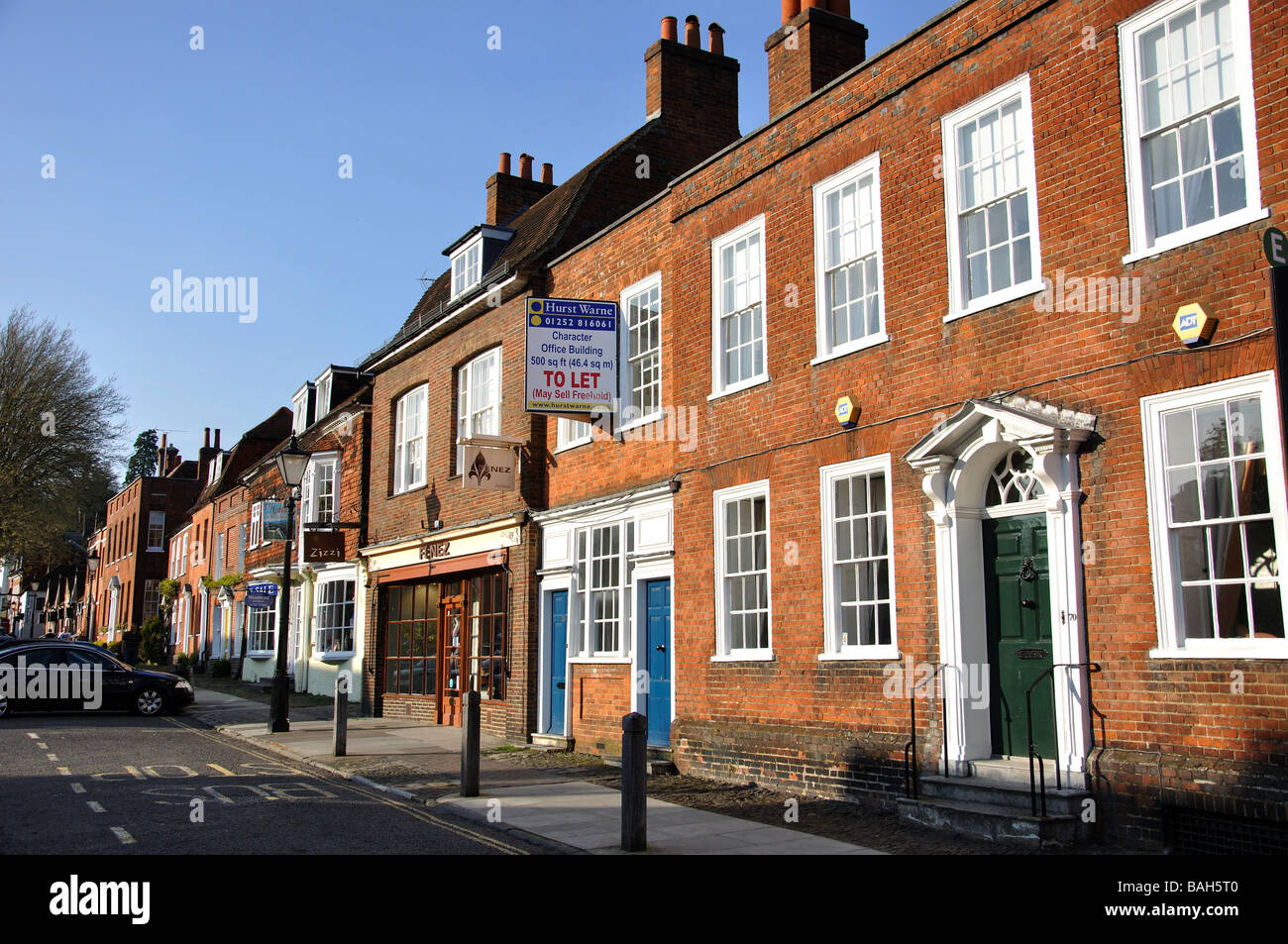 Periodo facciate, Castle Street, Farnham, Surrey, England, Regno Unito Foto Stock